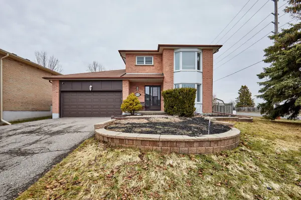 804 Mahina ST, Oshawa, ON L1J 7S2