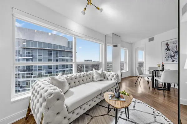 135 Village Green SQ #3918, Toronto E07, ON M1S 0G4