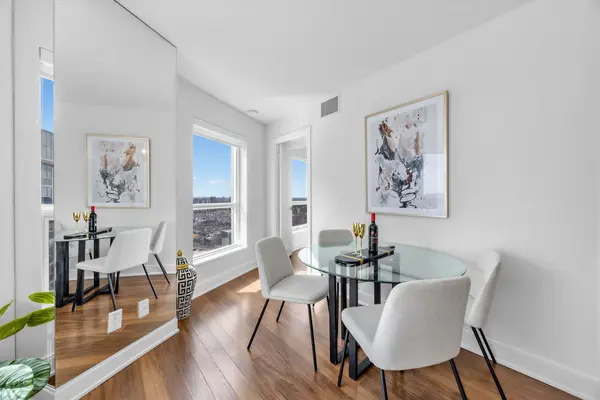 135 Village Green SQ #3918, Toronto E07, ON M1S 0G4