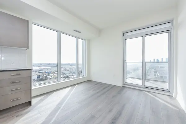 8960 Jane ST #1121, Vaughan, ON L4K 2M9