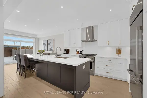 32 Tatton CT, King, ON L7B 0C3