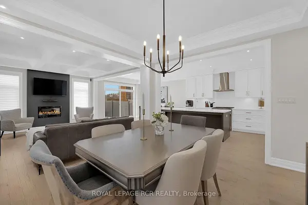 32 Tatton CT, King, ON L7B 0C3