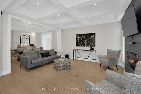 32 Tatton CT, King, ON L7B 0C3