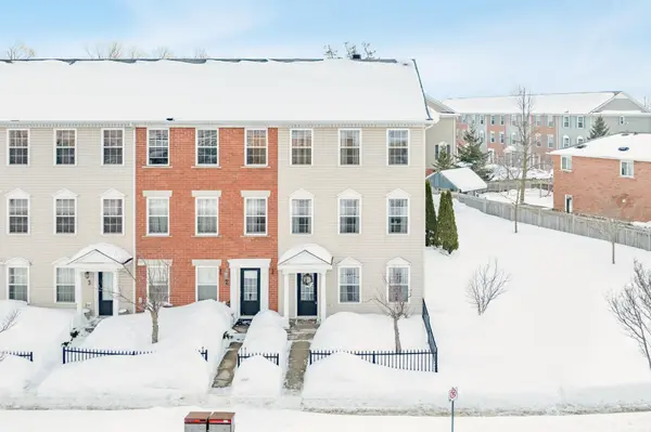 91 Coughlin RD #1, Barrie, ON L4N 0L6