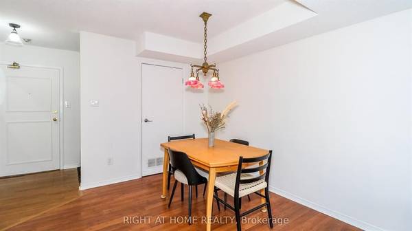 126 Bell Farm RD #113, Barrie, ON L4M 6J3