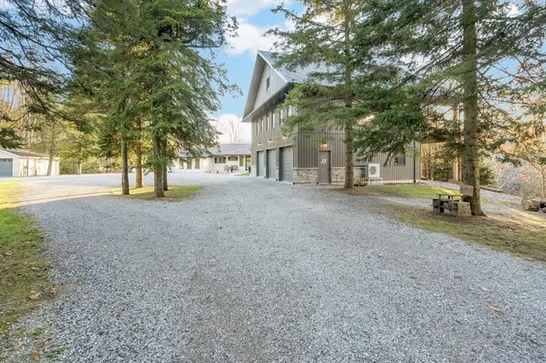 1520 Rosemount RD, Tay, ON L0K 2C0