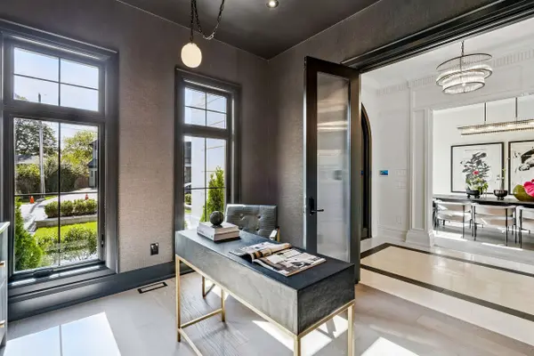 517 Stafford DR, Oakville, ON L6L 4M4