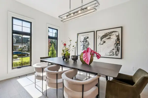 517 Stafford DR, Oakville, ON L6L 4M4