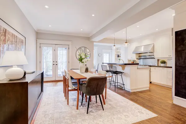 19 Rowland ST, Toronto W02, ON M6P 1M2