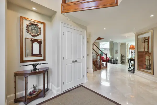 342 Pomona AVE, Burlington, ON L7N 1T5