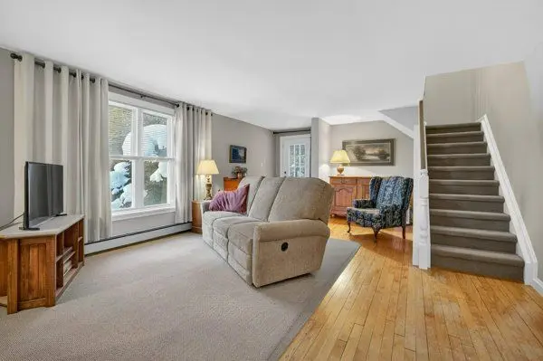 421 Hayes Line, Cavan Monaghan, ON K0L 2W0