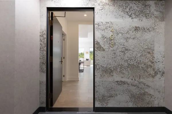 77 Yates ST #403, St. Catharines, ON L2R 5R7