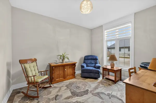 9861 GLENDON DR #122, Middlesex Centre, ON N0L 1R0