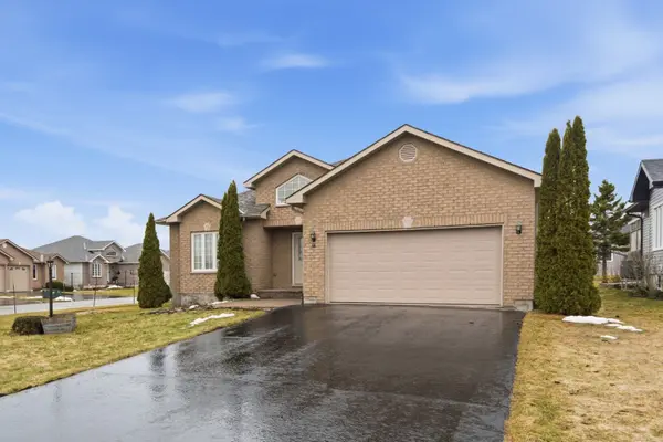 68 Maplehurst CRES, Prince Edward County, ON K0K 3L0