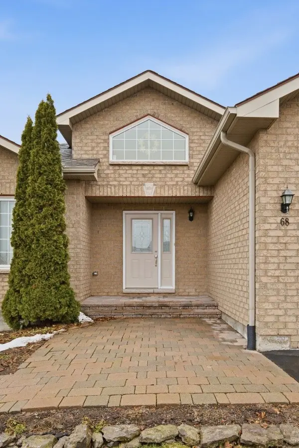 68 Maplehurst CRES, Prince Edward County, ON K0K 3L0