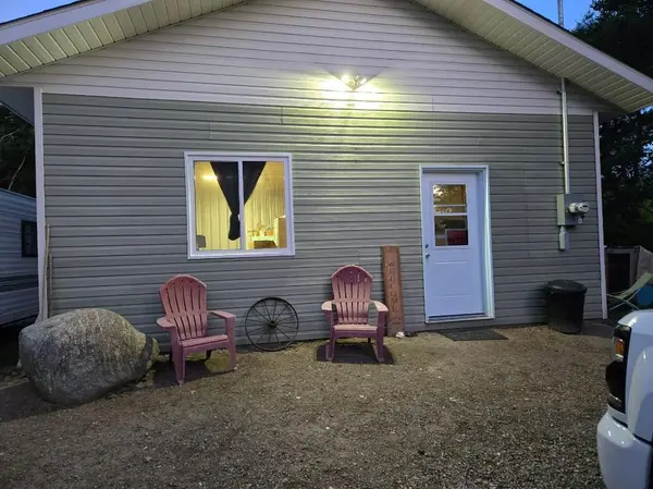 682 Donald ST, Papineau-cameron, ON P0H 1V0