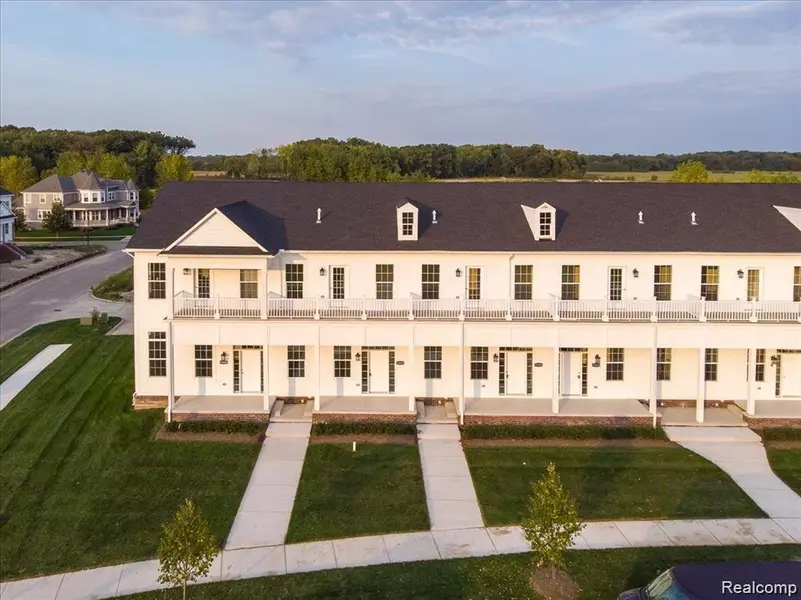 53750 SPRINGDALE ST, Macomb Township, MI 48042