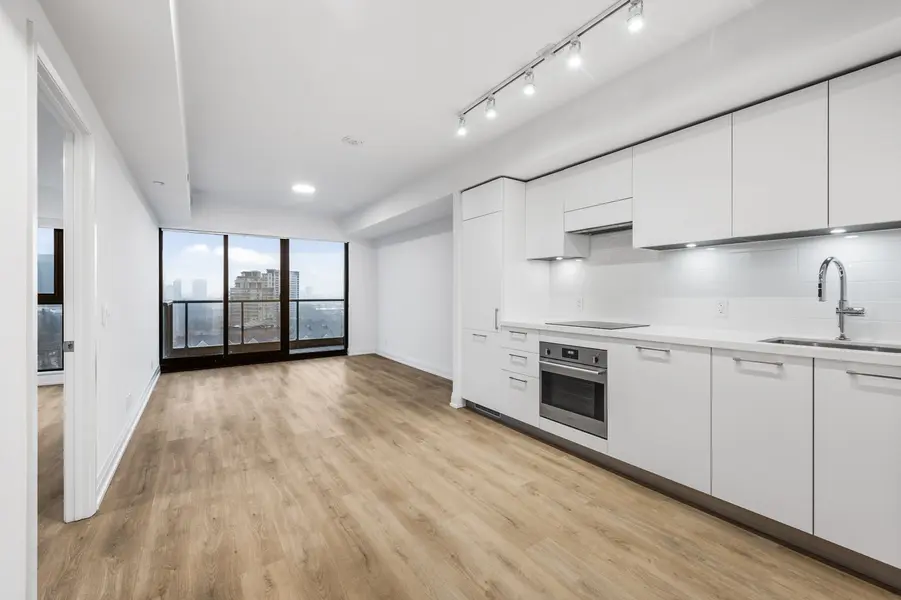 36 Brentcliffe RD #1310, Toronto C11, ON M4G 0E1