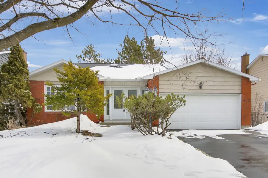 3024 Uplands DR, Hunt Club - Windsor Park Village And Area, ON K1V 9W3