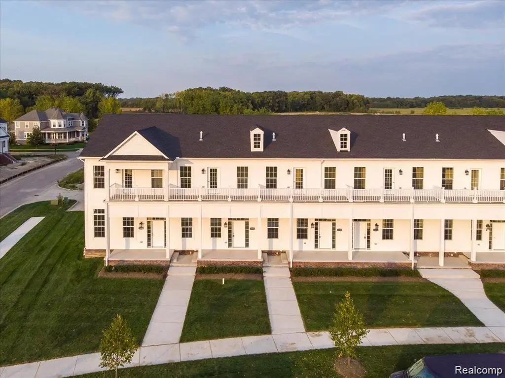 53750 SPRINGDALE ST, Macomb Township, MI 48042