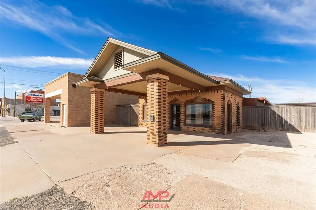 944 Commercial Ave, Anson, TX 79501