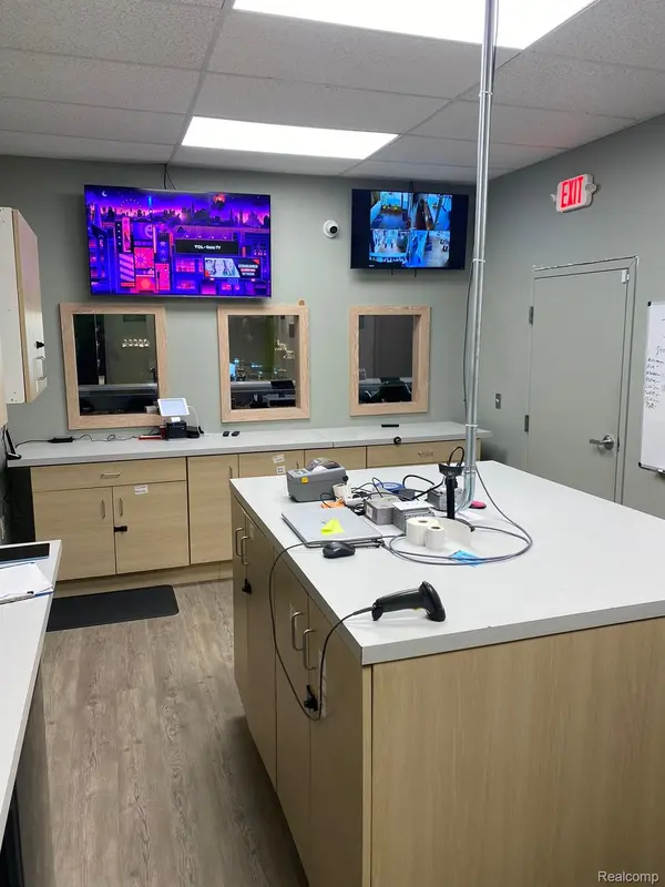 525 E Kalamazoo AVE, Kalamazoo, MI 49007