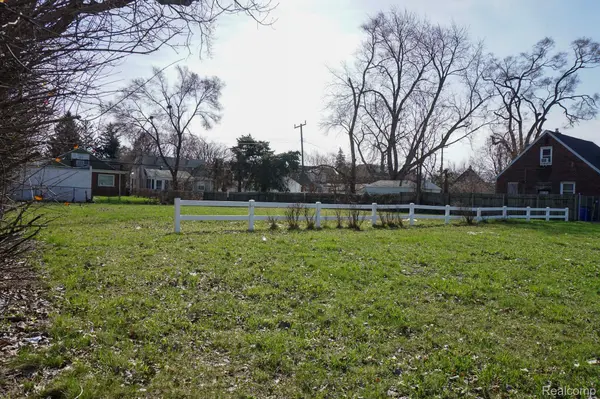 14006 SOUTHFIELD FWY, Detroit, MI 48223