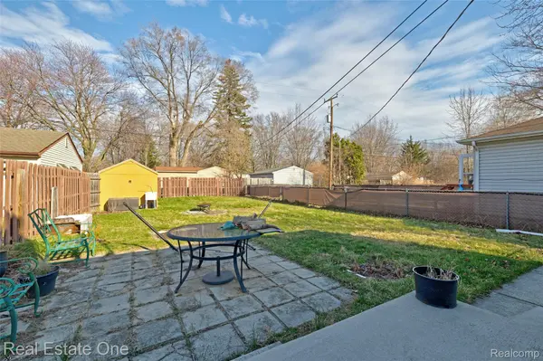 27732 Dartmouth ST, Madison Heights, MI 48071