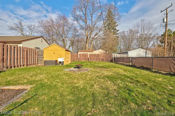 27732 Dartmouth ST, Madison Heights, MI 48071