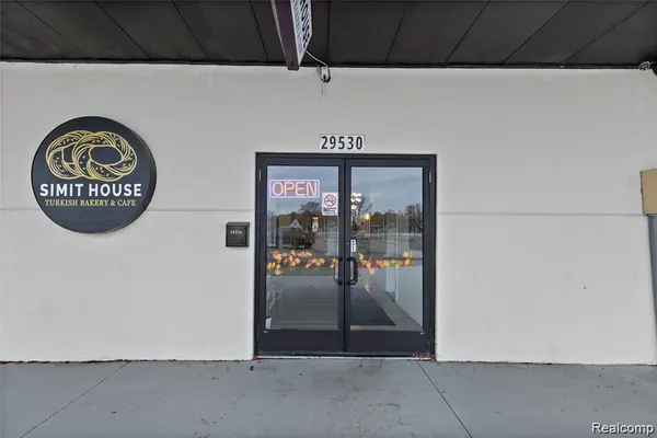 29530 Ford RD, Garden City, MI 48135