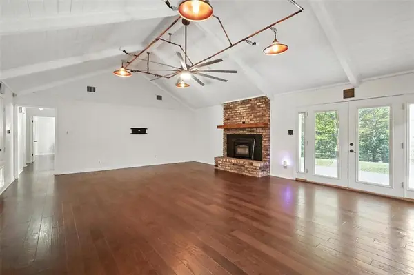 8152 S Lakeshore Drive, Shreveport, LA 71119