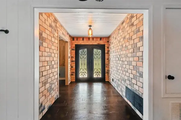 8152 S Lakeshore Drive, Shreveport, LA 71119