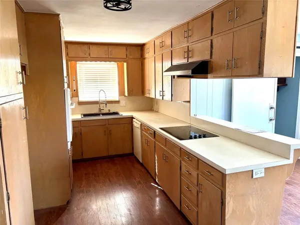 1417 Oak Hills Drive, Graham, TX 76450