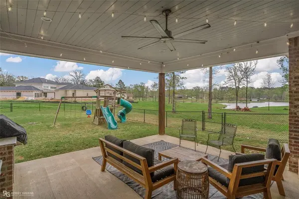 5107 Waters Edge Drive, Benton, LA 71006