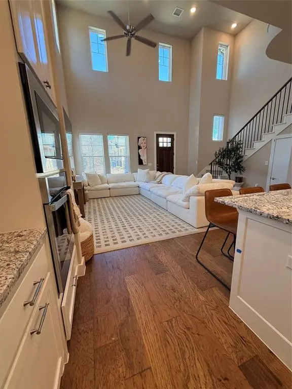 8044 Thomas Crossing, North Richland Hills, TX 76180