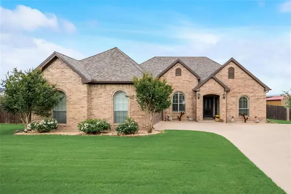 1403 Hickory Drive, Pilot Point, TX 76258