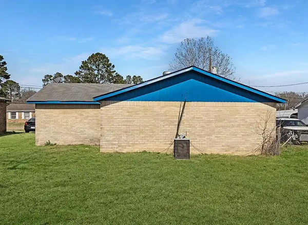 2405 Mamie Drive, Texarkana, TX 75501