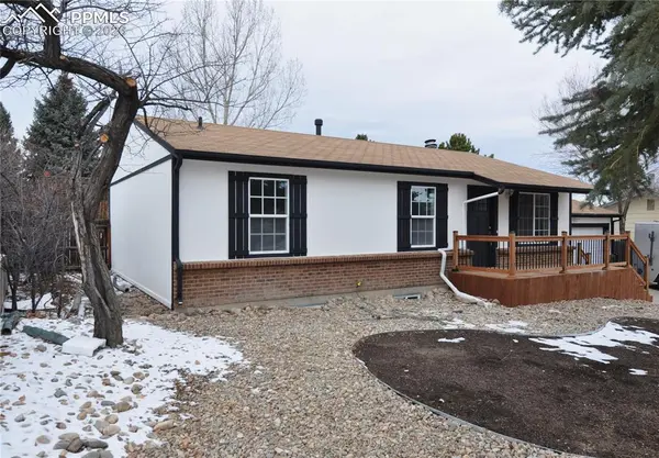 995 Oakwood DR, Castle Rock, CO 80104