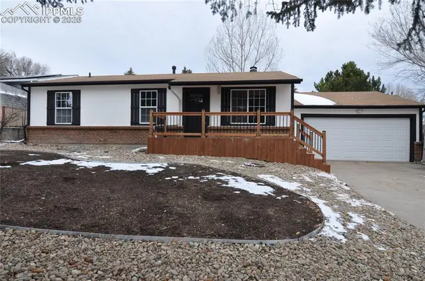 995 Oakwood DR, Castle Rock, CO 80104