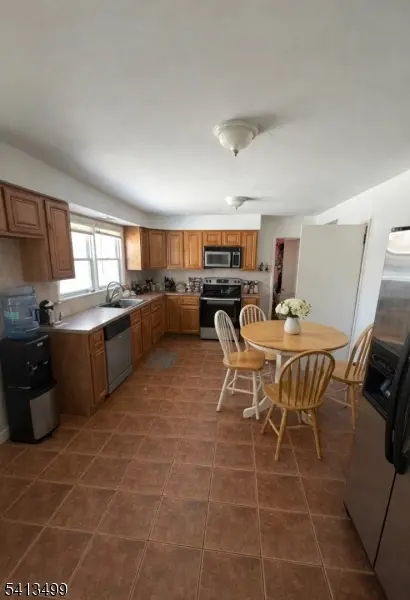 88 Coolidge Ave, Carteret Boro, NJ 07008