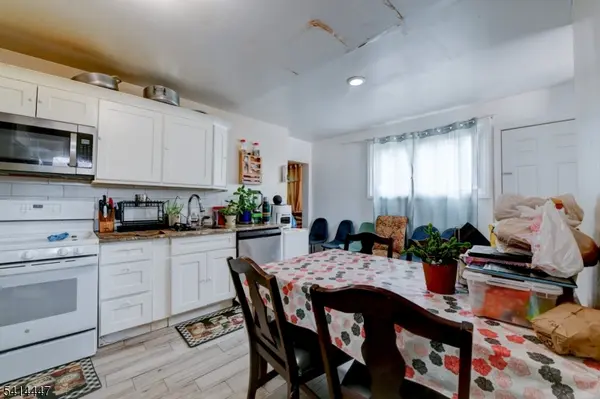 23 Hawkins St, Newark City, NJ 07105