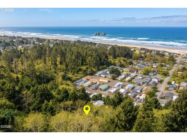 620 S FALCON ST, Rockaway Beach, OR 97136