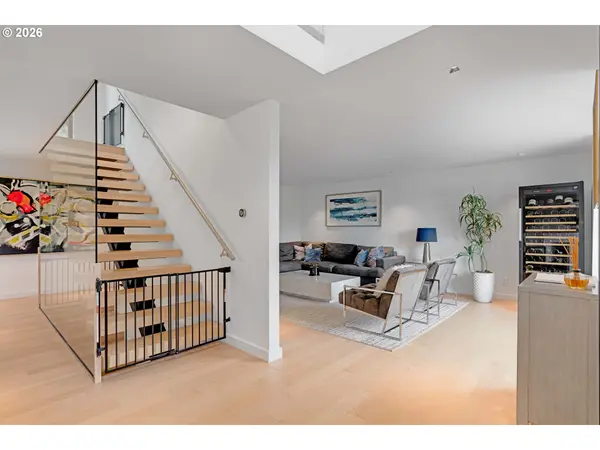 2539 LIMERICK LN, West Linn, OR 97068