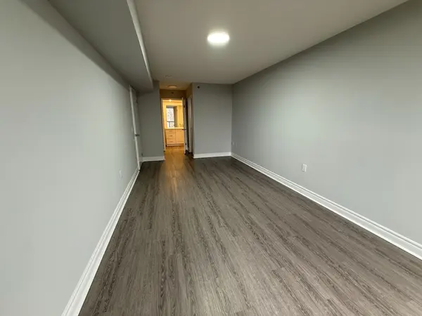 2 Neptune DR #508, Toronto C04, ON M6A 3E6