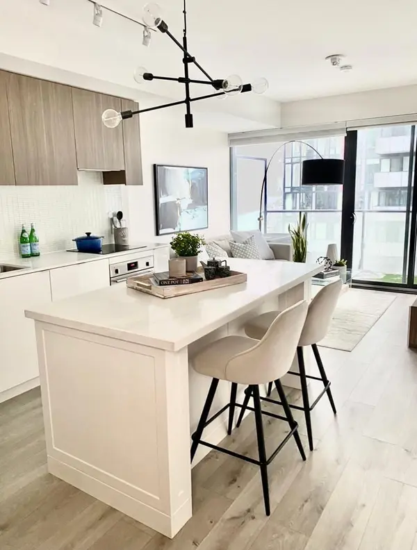 161 Roehampton AVE #2007, Toronto C10, ON M4P 0C8