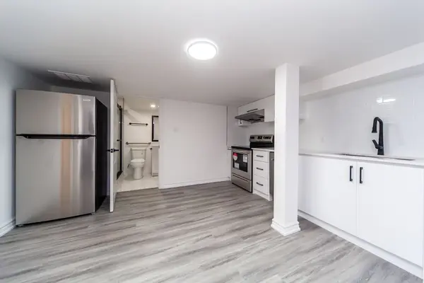 1412 Major Oaks RD #Lower, Pickering, ON L1X 2T2