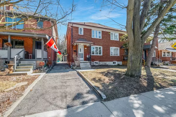 89 Highfield RD, Toronto E01, ON M4L 2T9