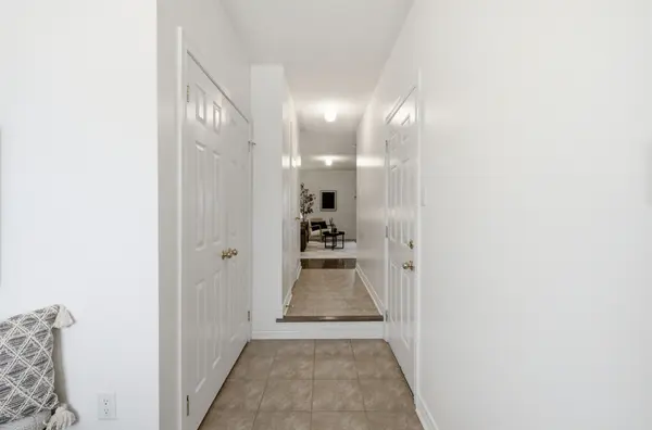 35 Harvest Hills BLVD, East Gwillimbury, ON L9N 0A6