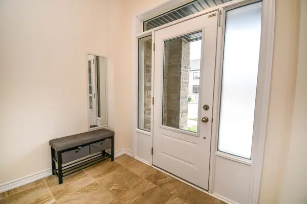 30 Valleybrook RD, Barrie, ON L9J 0L4