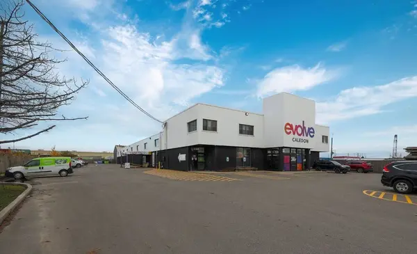 4 Industrial RD, Caledon, ON L7E 1K6